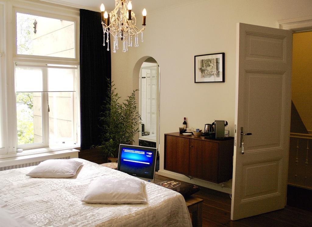 Tulipa Bed & Breakfast Amsterdam Exterior photo