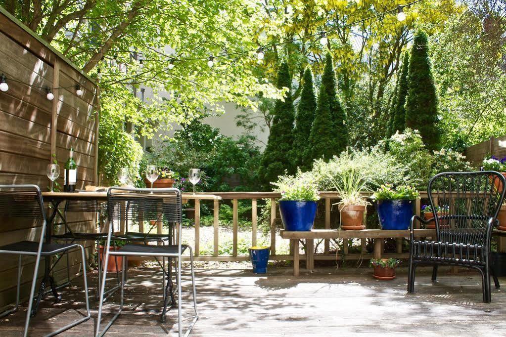 Tulipa Bed & Breakfast Amsterdam Exterior photo